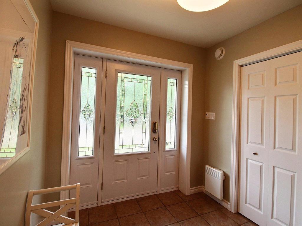 









205


Rue François-Hazeur

,
La Malbaie,




QC
G5A1V6

