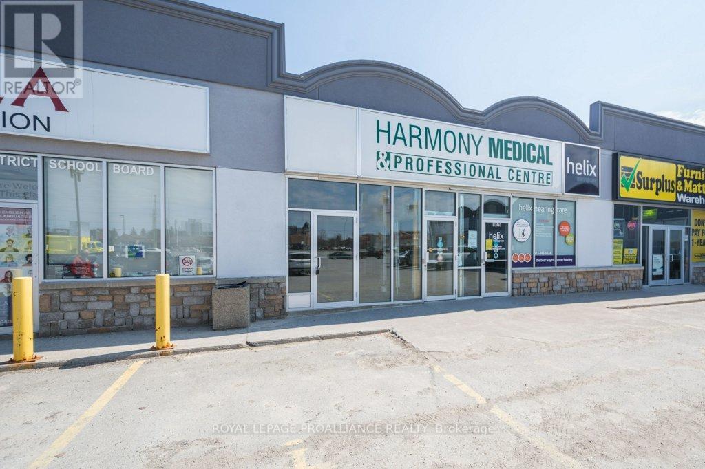 












14 - 161 BRIDGE STREET W

,
Belleville (Belleville Ward),




Ontario
K8P1K2

