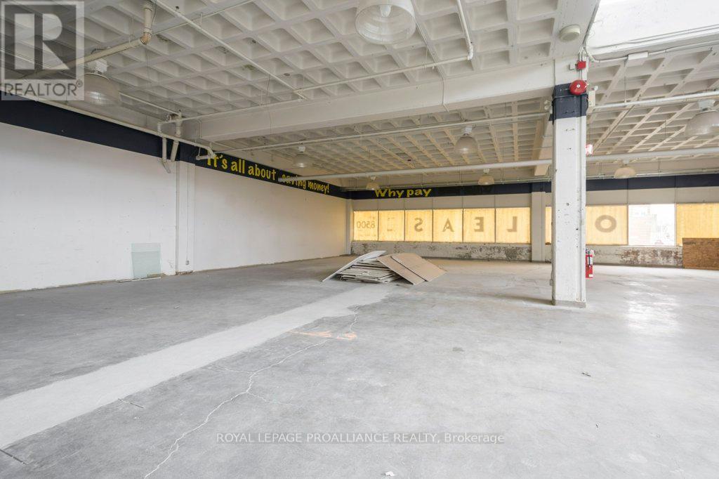 












14 - 161 BRIDGE STREET W

,
Belleville (Belleville Ward),




Ontario
K8P1K2

