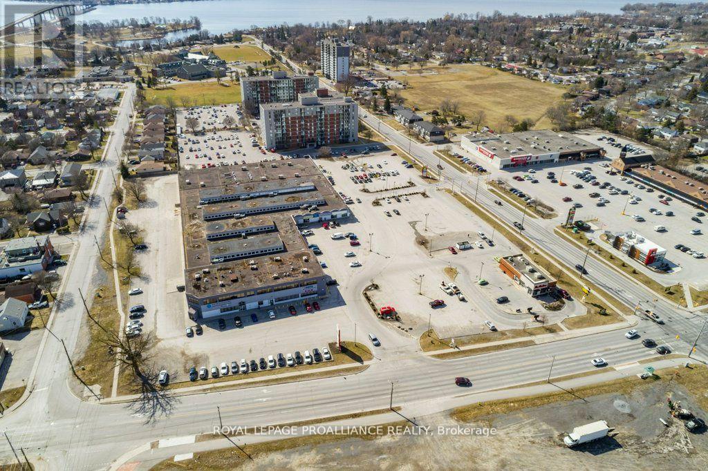 












14 - 161 BRIDGE STREET W

,
Belleville (Belleville Ward),




Ontario
K8P1K2

