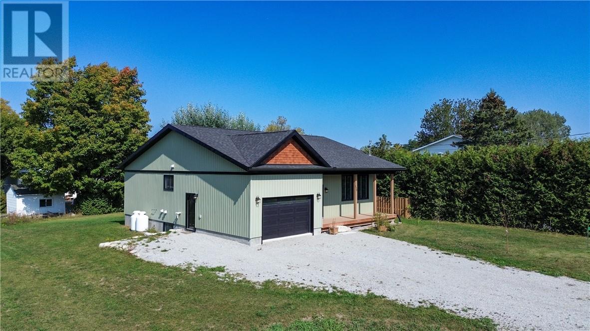 












130 Thorne Street

,
Mindemoya, Manitoulin Island,




Ontario
P0P1S0

