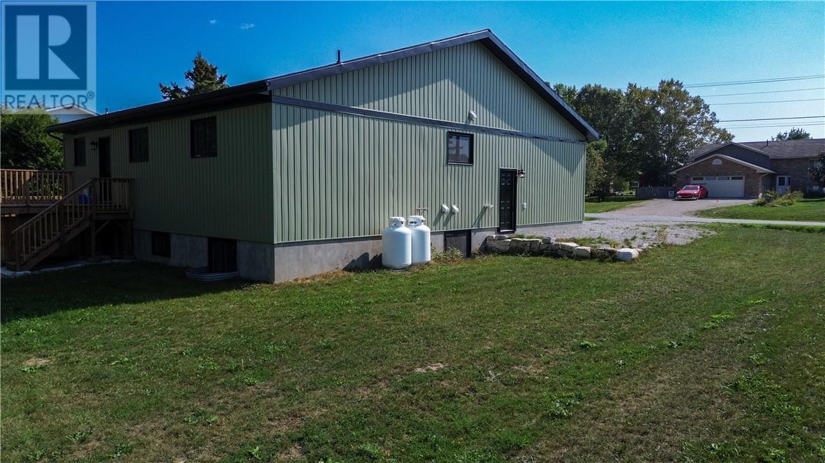 












130 Thorne Street

,
Mindemoya, Manitoulin Island,




Ontario
P0P1S0

