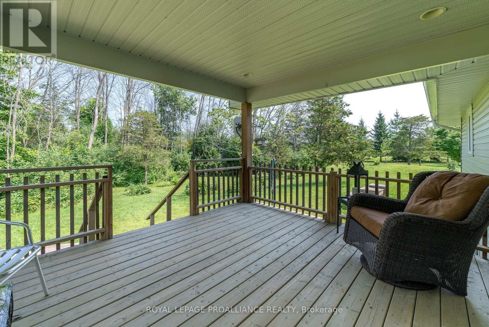 












32 PIERCE ROAD

,
Prince Edward County (Hallowell Ward),




Ontario
K0K1G0

