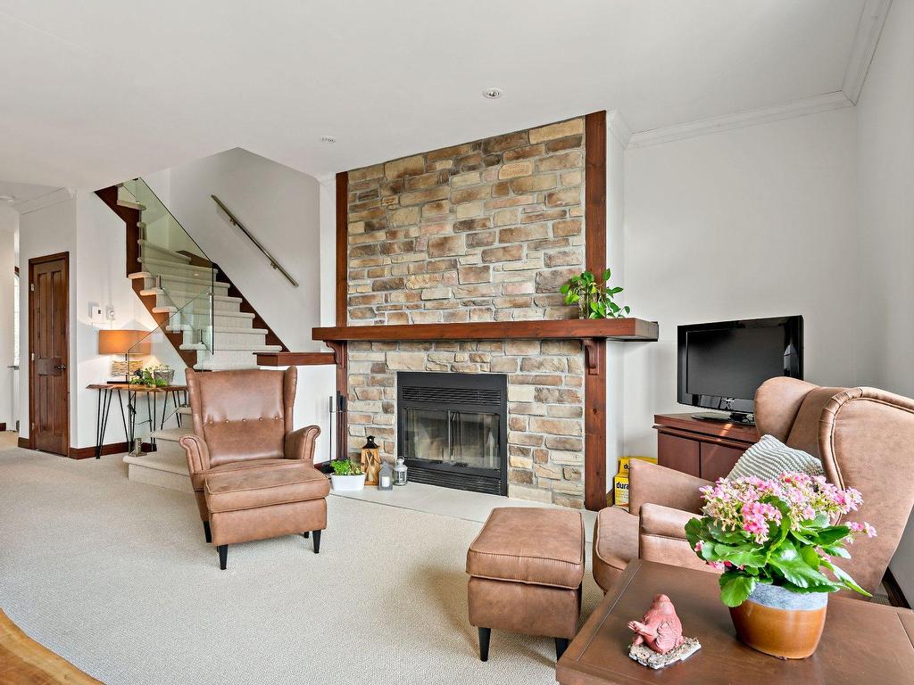 









290


Rue du Mont-Plaisant

, 5,
Mont-Tremblant,




QC
J8E1L2

