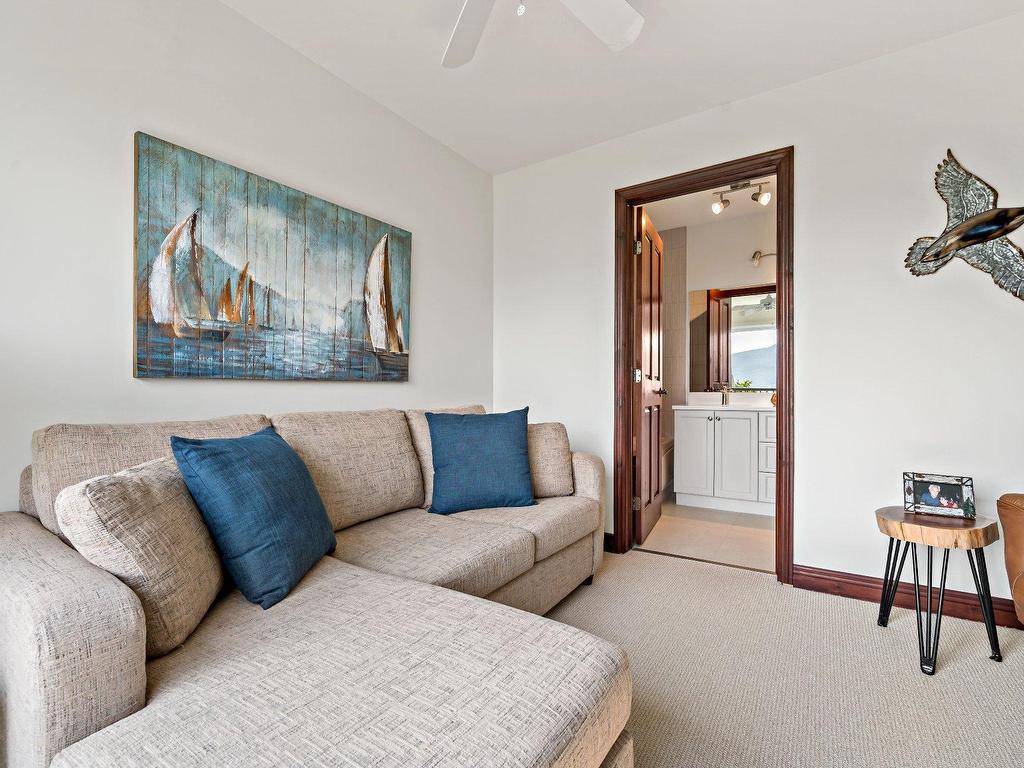 









290


Rue du Mont-Plaisant

, 5,
Mont-Tremblant,




QC
J8E1L2

