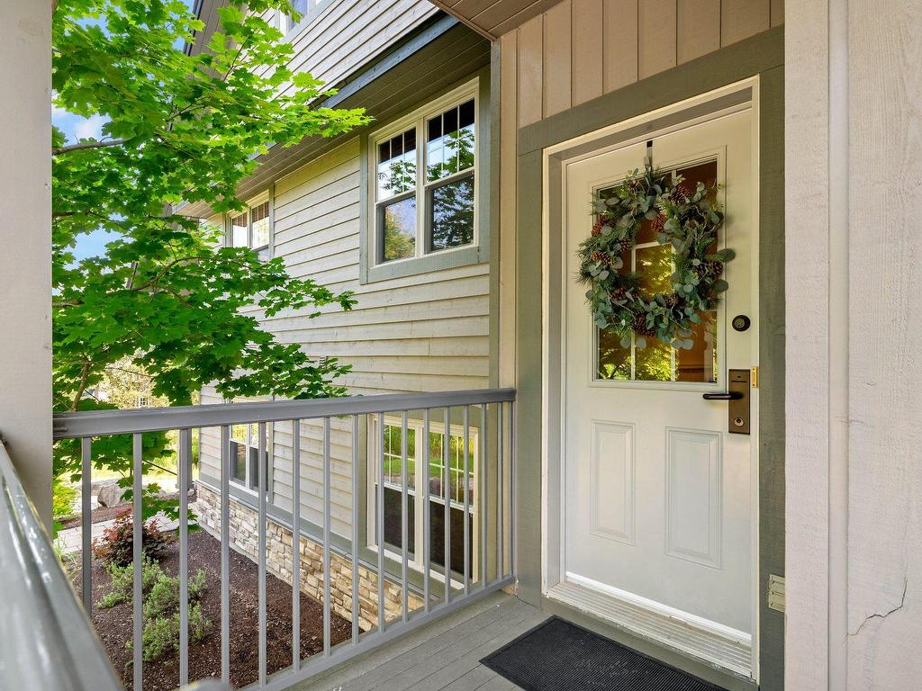 









290


Rue du Mont-Plaisant

, 5,
Mont-Tremblant,




QC
J8E1L2

