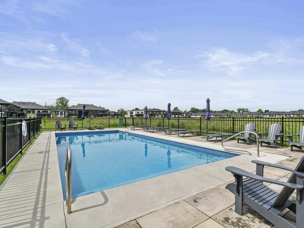 









319


Rue de l'Aigle

, 5,
Carignan,




QC
J3L7J3

