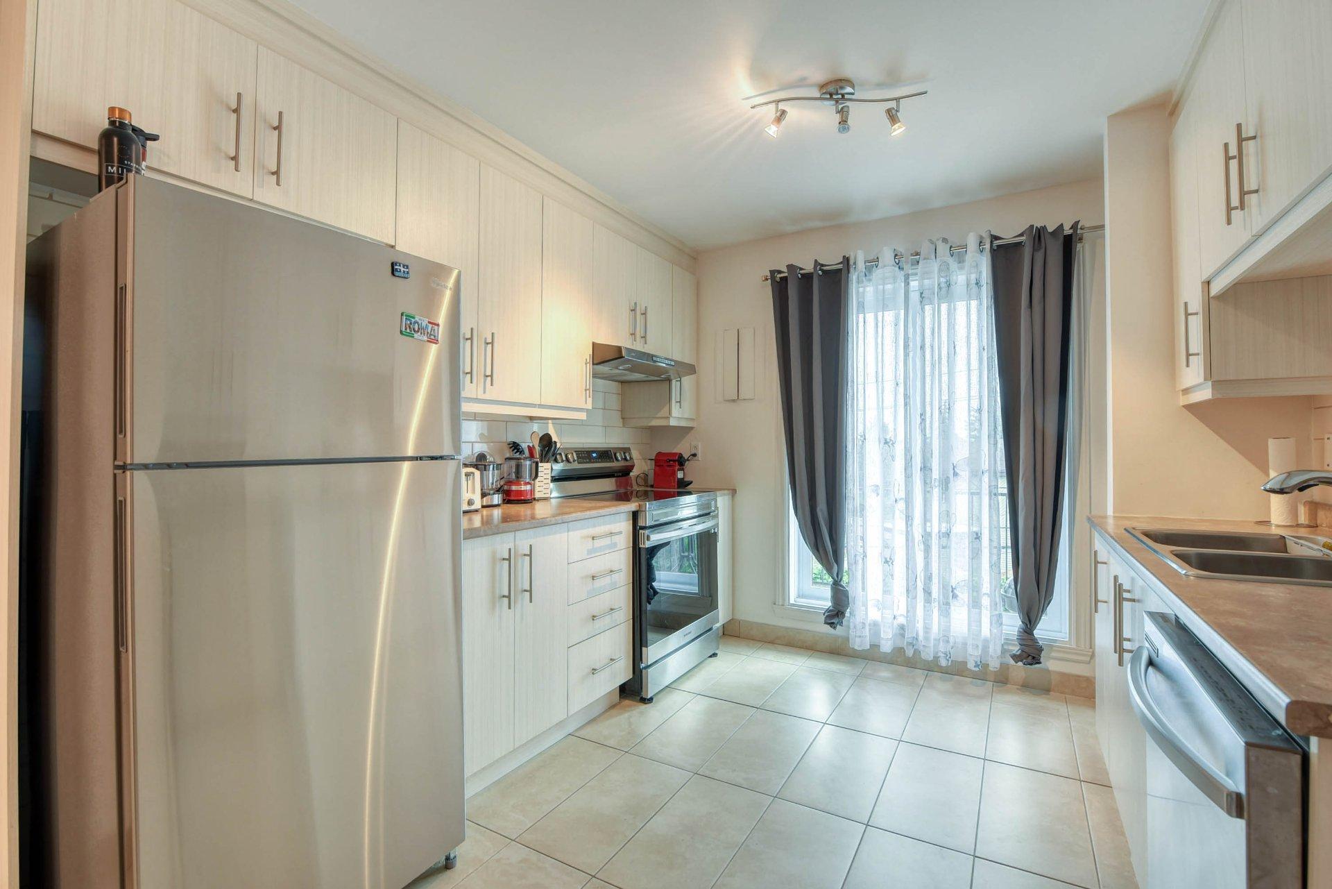 









175

 - 181


Boul. Dagenais E.

,
Laval (Vimont),




QC
H7M5V8

