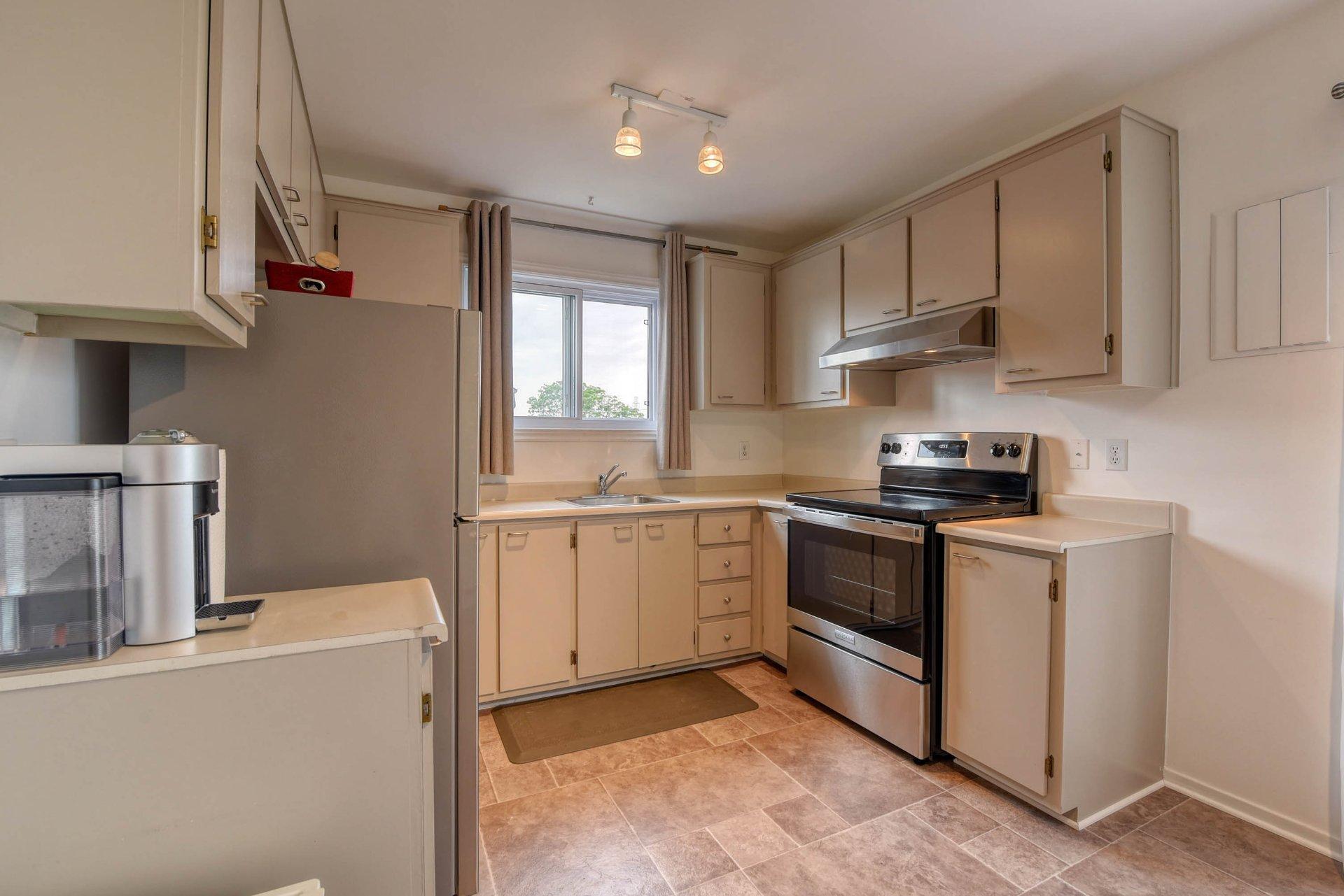 









175

 - 181


Boul. Dagenais E.

,
Laval (Vimont),




QC
H7M5V8

