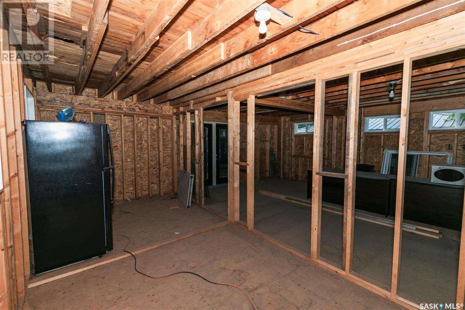 












631 Saskatchewan AVENUE

,
Kerrobert,




Saskatchewan
S0L1R0

