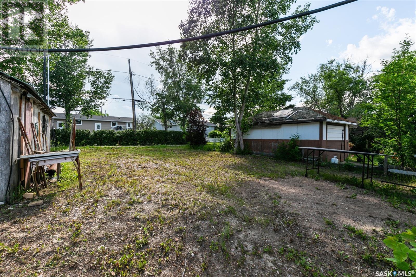 












631 Saskatchewan AVENUE

,
Kerrobert,




Saskatchewan
S0L1R0

