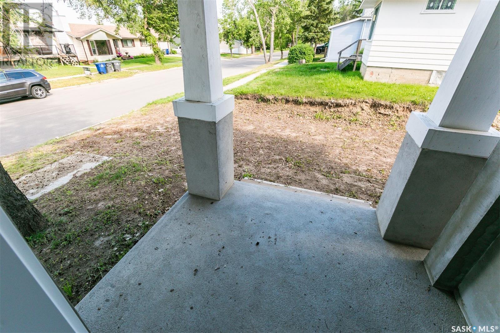












631 Saskatchewan AVENUE

,
Kerrobert,




Saskatchewan
S0L1R0

