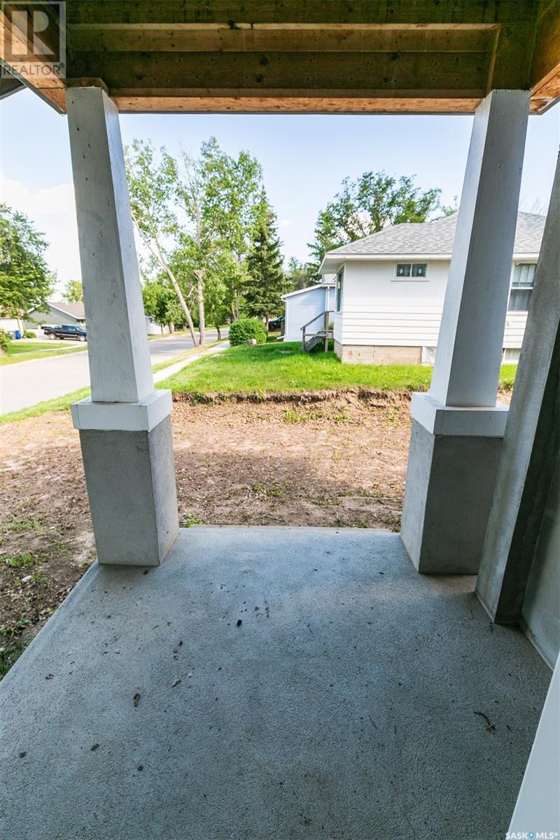 












631 Saskatchewan AVENUE

,
Kerrobert,




Saskatchewan
S0L1R0

