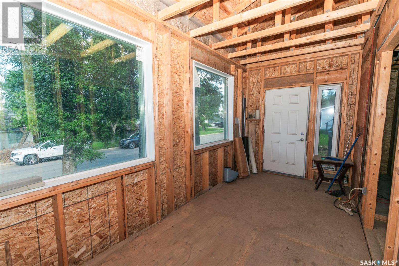 












631 Saskatchewan AVENUE

,
Kerrobert,




Saskatchewan
S0L1R0

