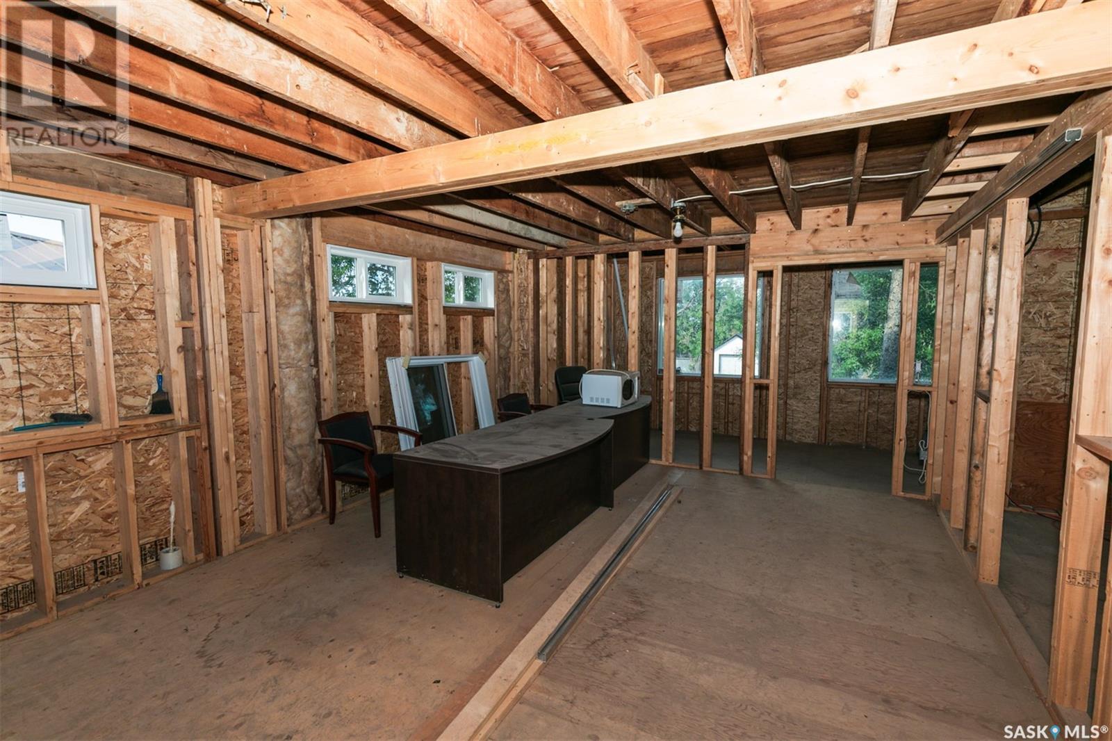 












631 Saskatchewan AVENUE

,
Kerrobert,




Saskatchewan
S0L1R0

