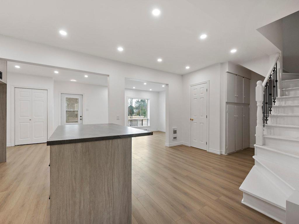 









2257


Ch. du Tour-du-Lac

,
Nominingue,




QC
J0W1R0

