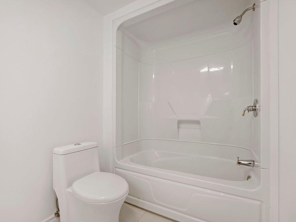 









2257


Ch. du Tour-du-Lac

,
Nominingue,




QC
J0W1R0

