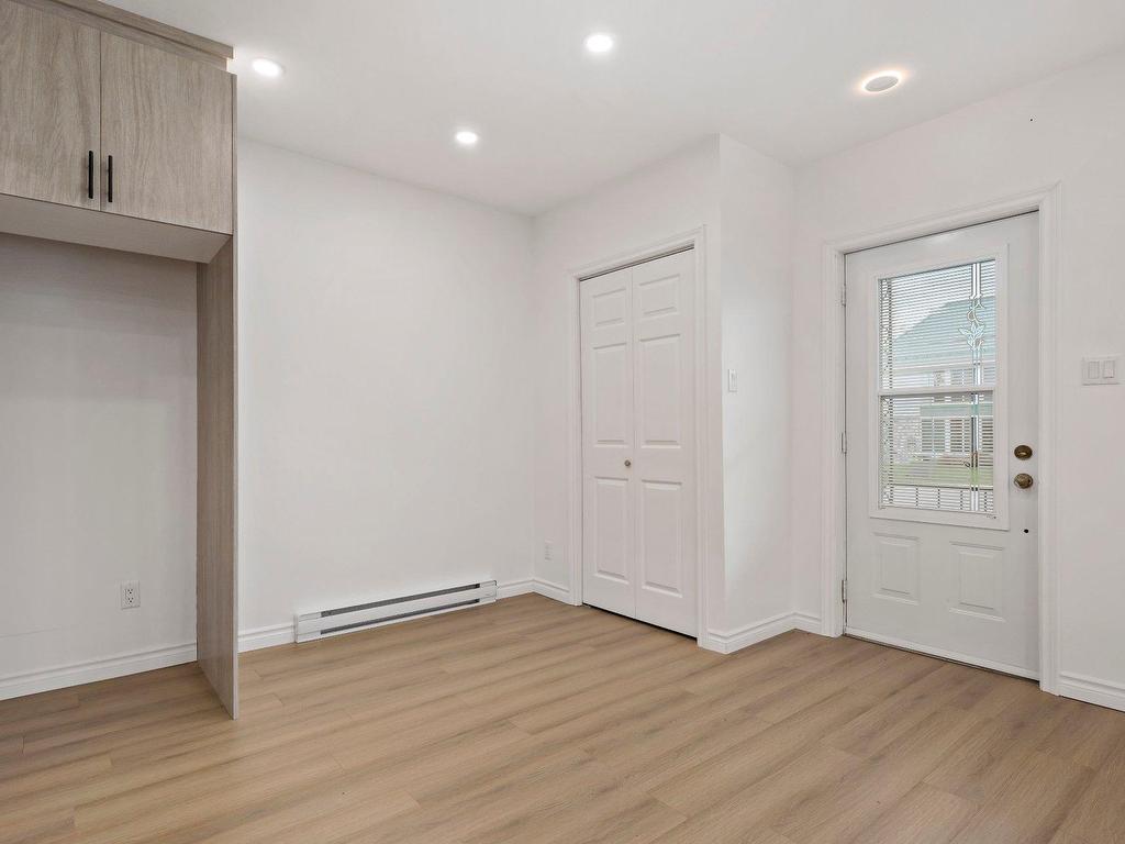 









2257


Ch. du Tour-du-Lac

,
Nominingue,




QC
J0W1R0

