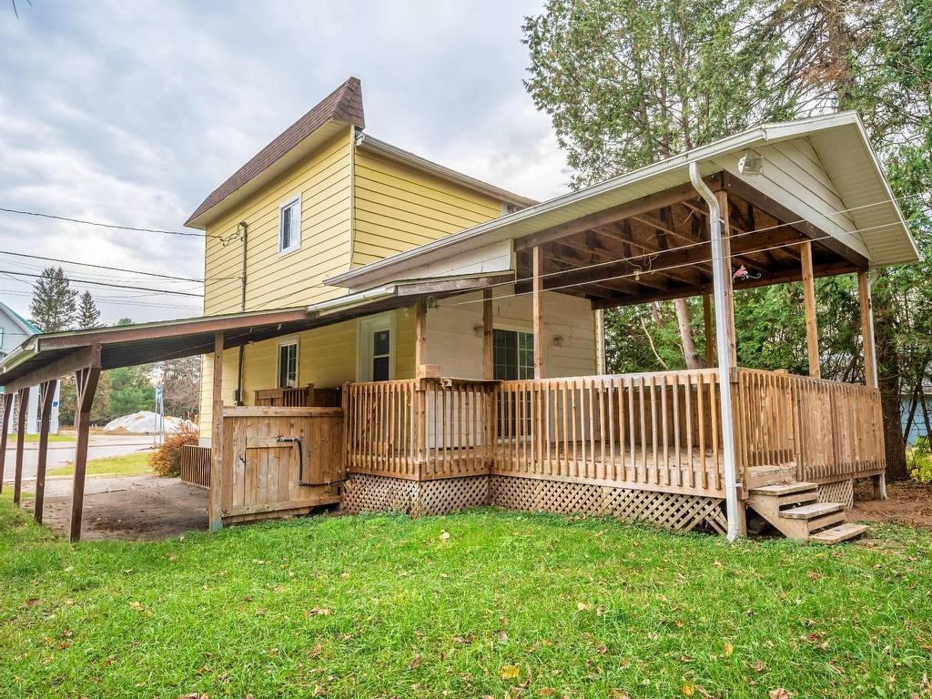 









2257


Ch. du Tour-du-Lac

,
Nominingue,




QC
J0W1R0

