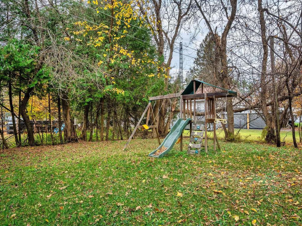 









2257


Ch. du Tour-du-Lac

,
Nominingue,




QC
J0W1R0

