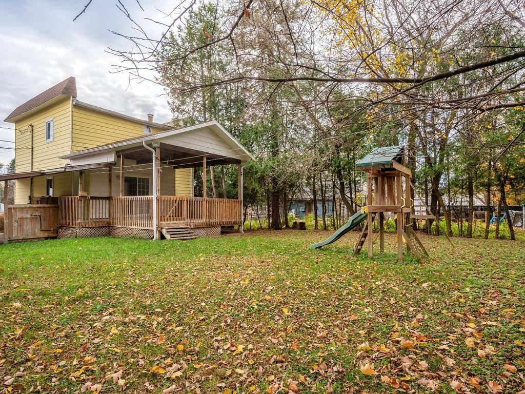 









2257


Ch. du Tour-du-Lac

,
Nominingue,




QC
J0W1R0

