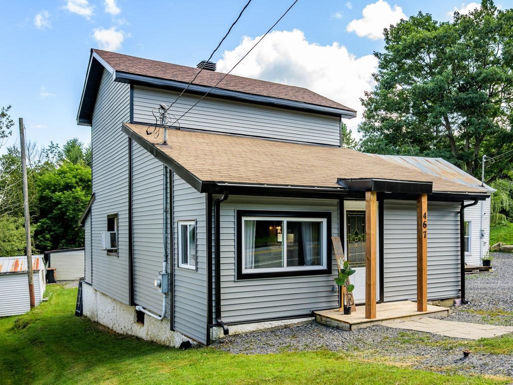 









467


Rue Bachand

,
Coaticook,




QC
J1A1V8

