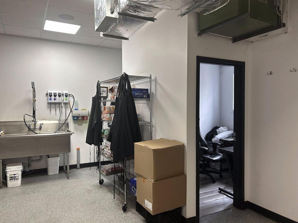 









9232


Boul. Lacordaire

,
Montréal (Saint-Léonard),




QC
H1R2B7

