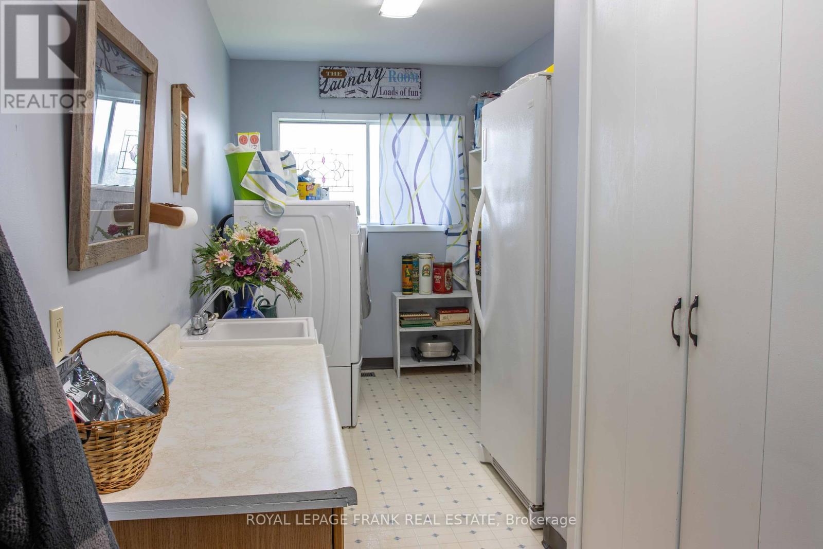 












46 SOUTH BAPTISTE LAKE ROAD

,
Hastings Highlands (Herschel Ward),




Ontario
K0L1C0

