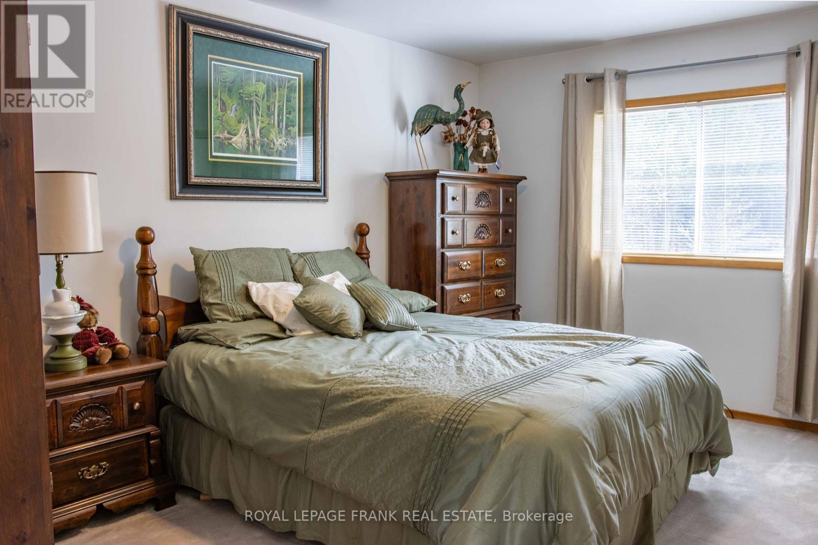 












46 SOUTH BAPTISTE LAKE ROAD

,
Hastings Highlands (Herschel Ward),




Ontario
K0L1C0

