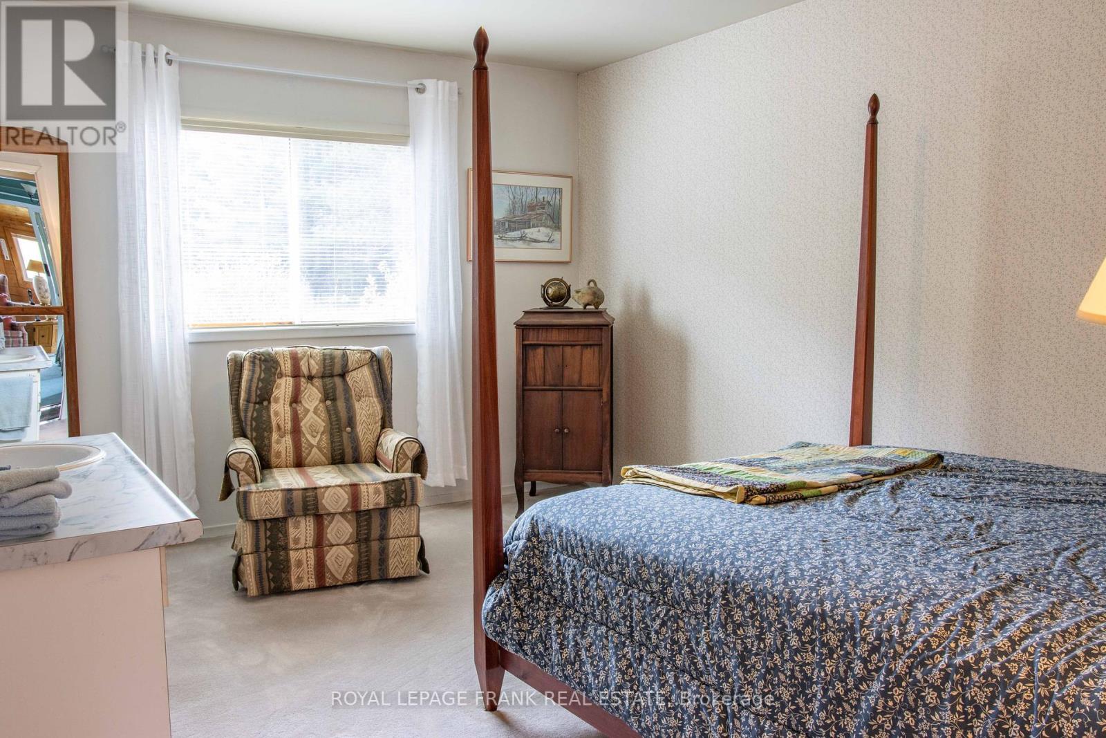 












46 SOUTH BAPTISTE LAKE ROAD

,
Hastings Highlands (Herschel Ward),




Ontario
K0L1C0

