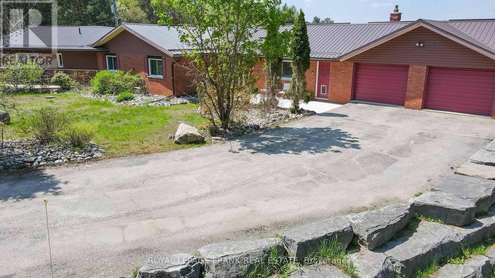 












46 SOUTH BAPTISTE LAKE ROAD

,
Hastings Highlands (Herschel Ward),




Ontario
K0L1C0

