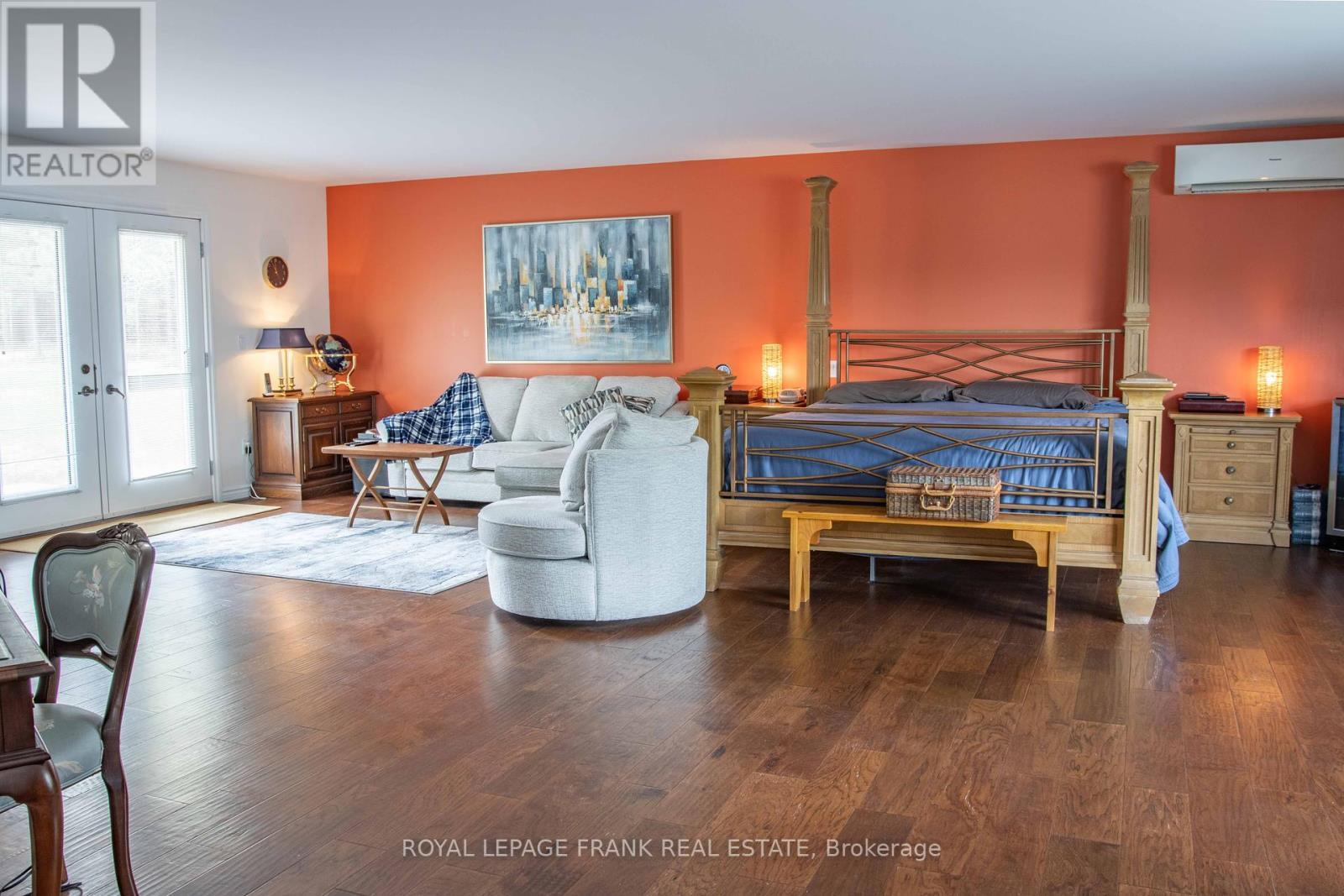 












46 SOUTH BAPTISTE LAKE ROAD

,
Hastings Highlands (Herschel Ward),




Ontario
K0L1C0


