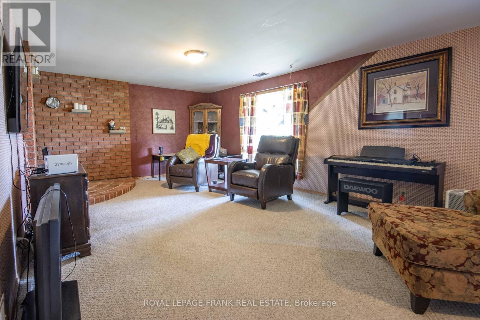 












46 SOUTH BAPTISTE LAKE ROAD

,
Hastings Highlands (Herschel Ward),




Ontario
K0L1C0

