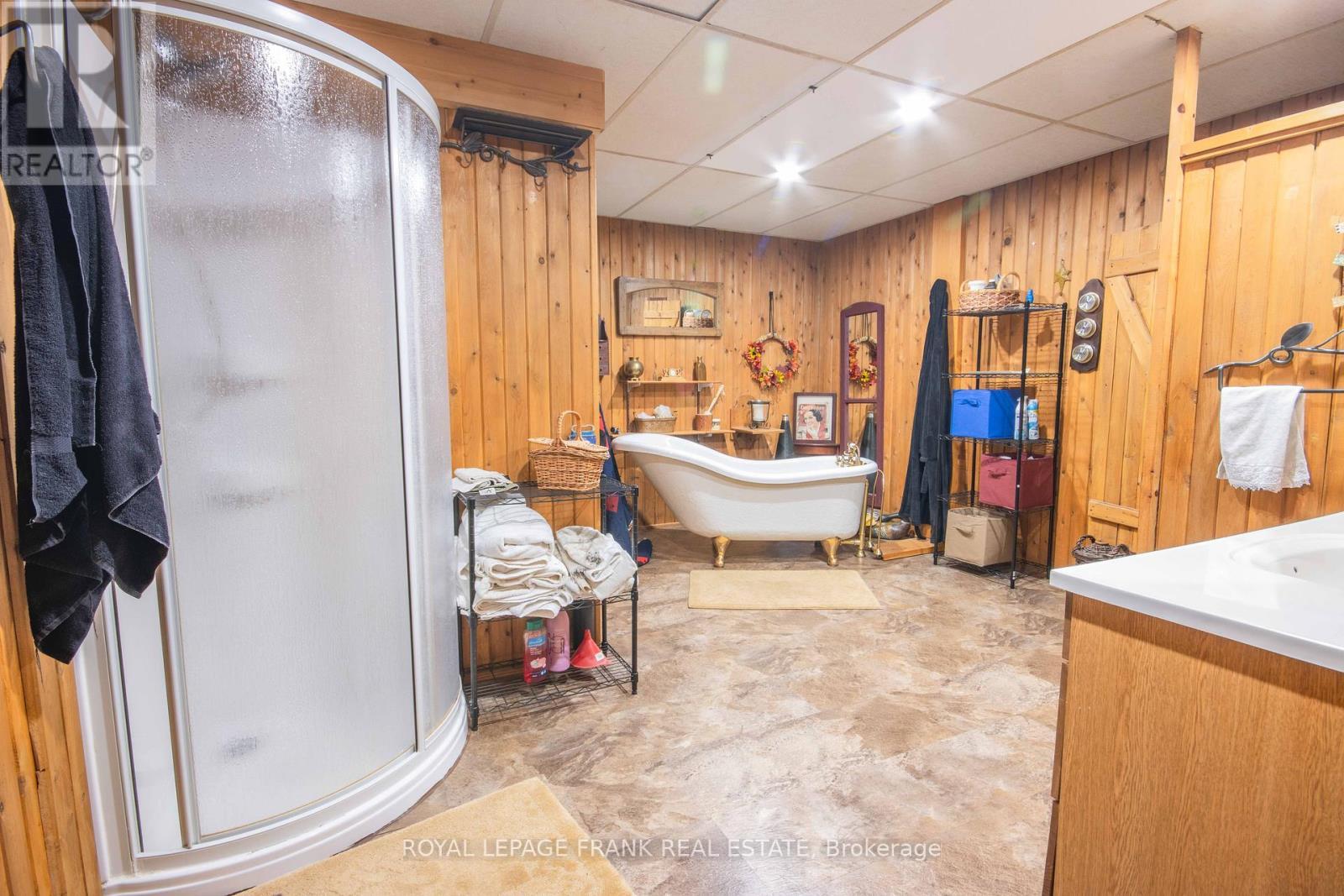 












46 SOUTH BAPTISTE LAKE ROAD

,
Hastings Highlands (Herschel Ward),




Ontario
K0L1C0

