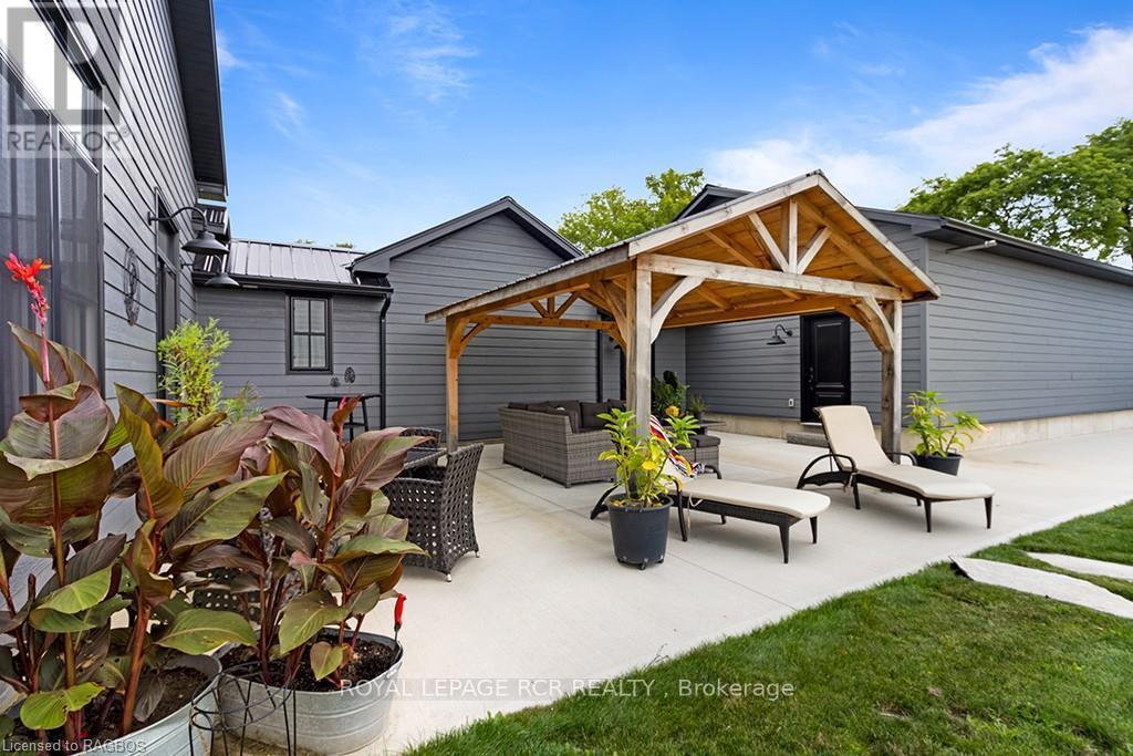 












408082 GREY 4 ROAD

,
Grey Highlands,




Ontario
N0C1J0

