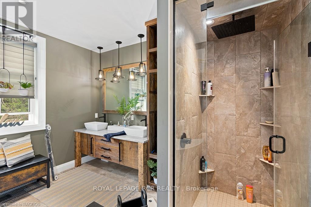 












408082 GREY 4 ROAD

,
Grey Highlands,




Ontario
N0C1J0

