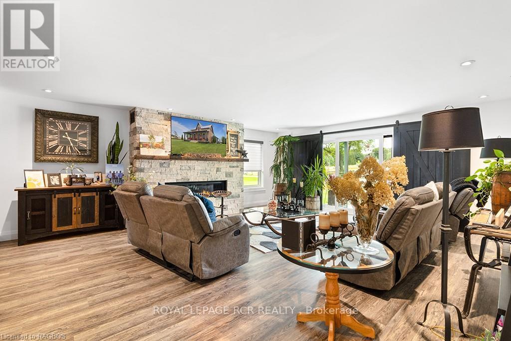 












408082 GREY 4 ROAD

,
Grey Highlands,




Ontario
N0C1J0

