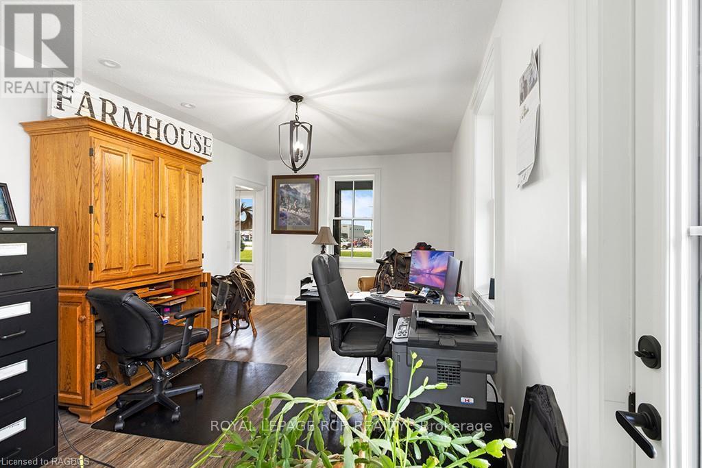 












408082 GREY 4 ROAD

,
Grey Highlands,




Ontario
N0C1J0

