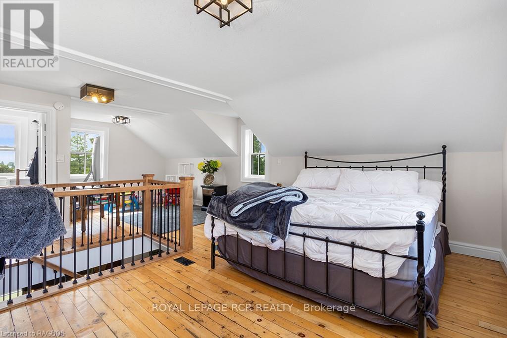 












408082 GREY 4 ROAD

,
Grey Highlands,




Ontario
N0C1J0


