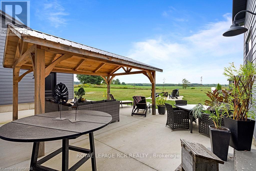 












408082 GREY 4 ROAD

,
Grey Highlands,




Ontario
N0C1J0


