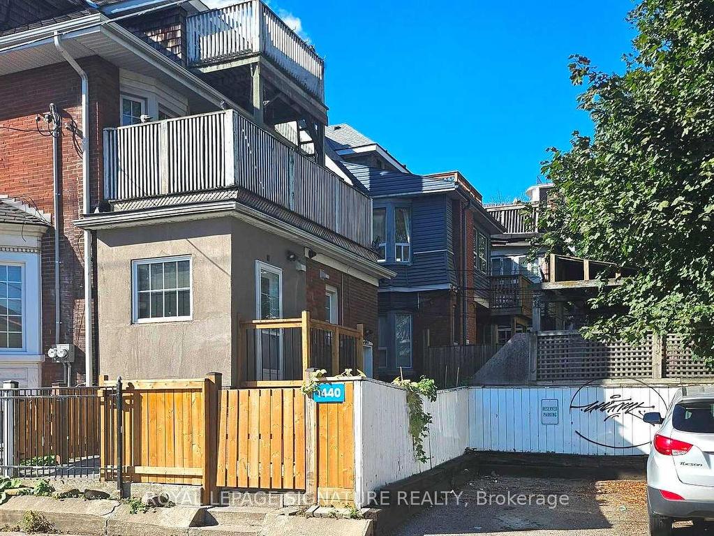 









1


Maynard

Avenue South,
Toronto,




ON
M6K 2Z7

