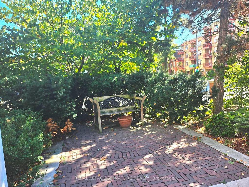 









1


Maynard

Avenue South,
Toronto,




ON
M6K 2Z7

