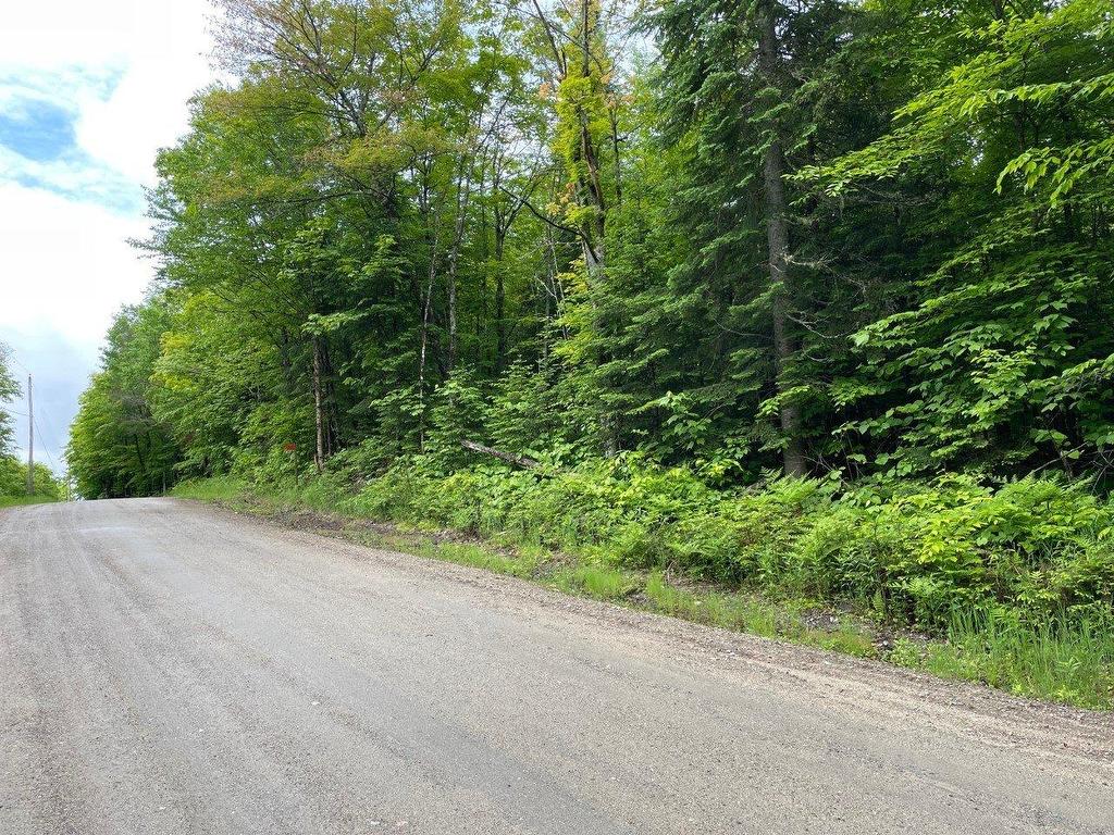 












Ch. des Malards

,
Nominingue,







QC
J0W1R0

