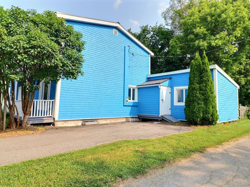 









2181

 - 2183


Av. Notre-Dame

,
Québec (Sainte-Foy/Sillery/Cap-Rouge),




QC
G2E3G4

