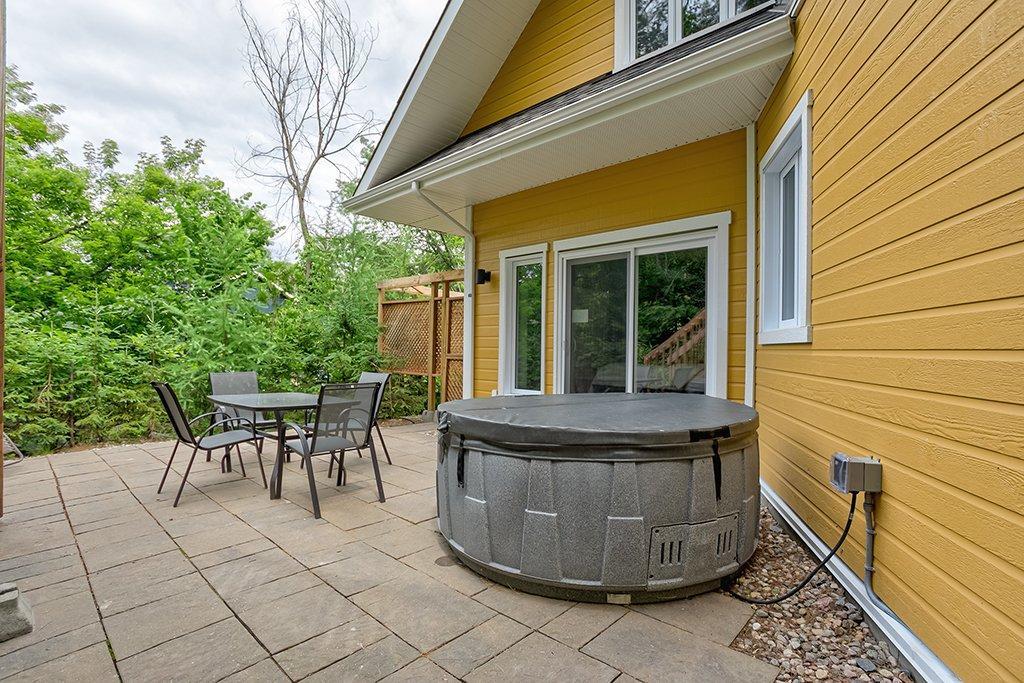 









21


Ch. Burnside

,
La Pêche,




QC
J0X3G0

