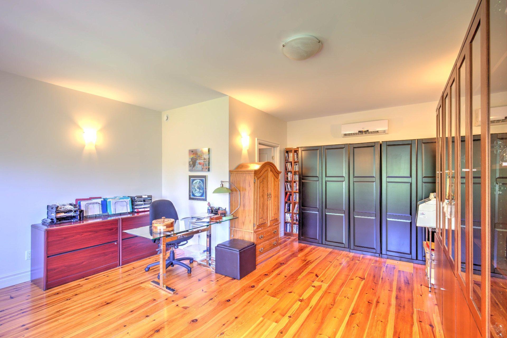 









21


Ch. Burnside

,
La Pêche,




QC
J0X3G0

