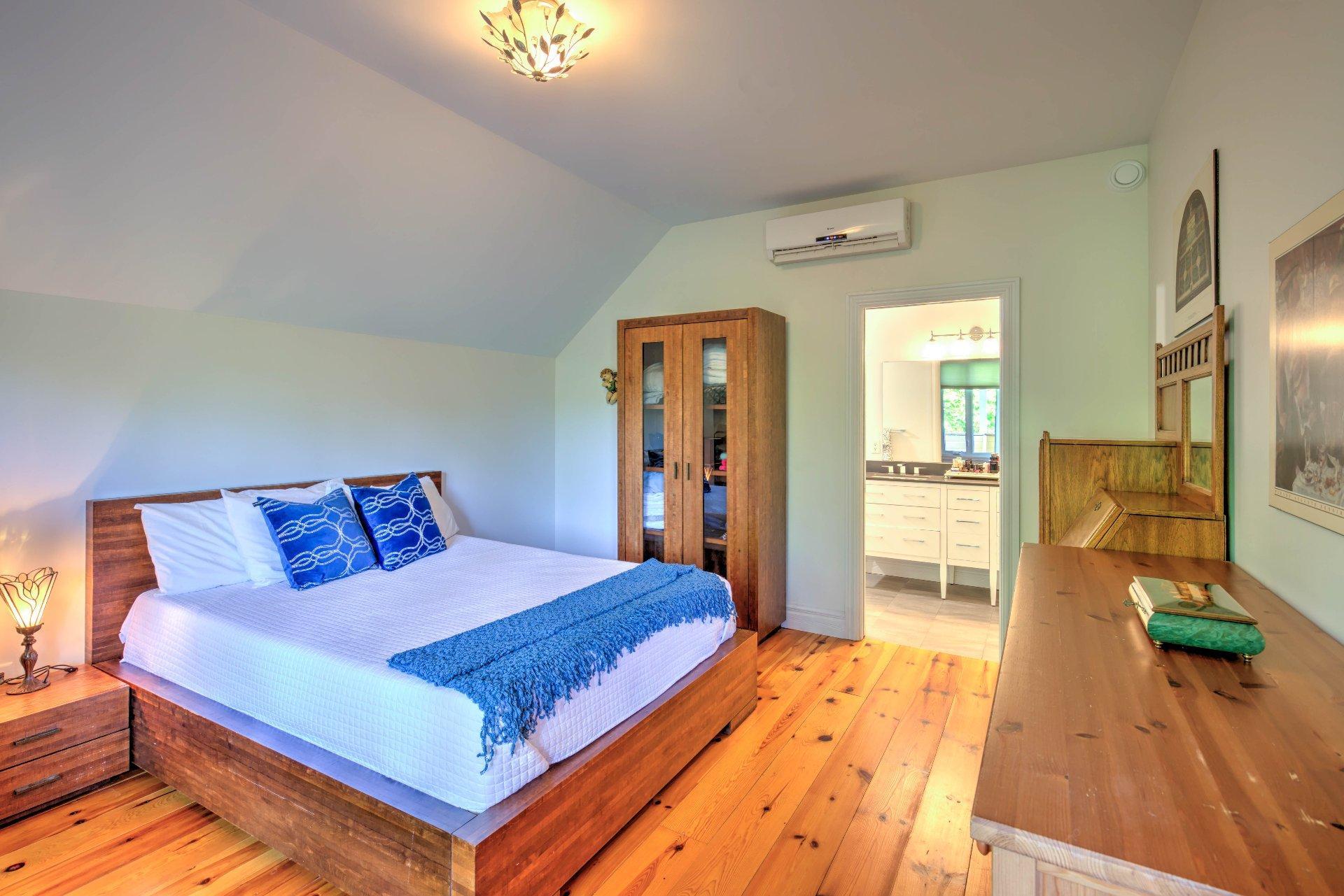 









21


Ch. Burnside

,
La Pêche,




QC
J0X3G0

