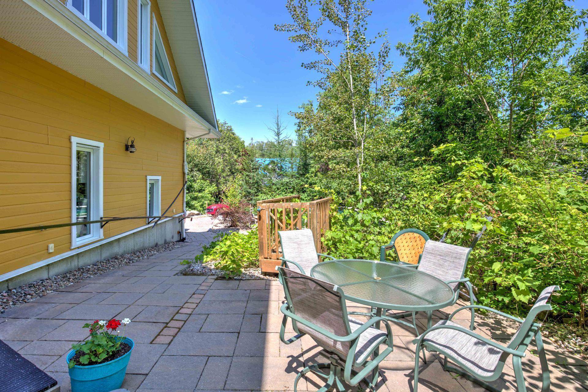 









21


Ch. Burnside

,
La Pêche,




QC
J0X3G0

