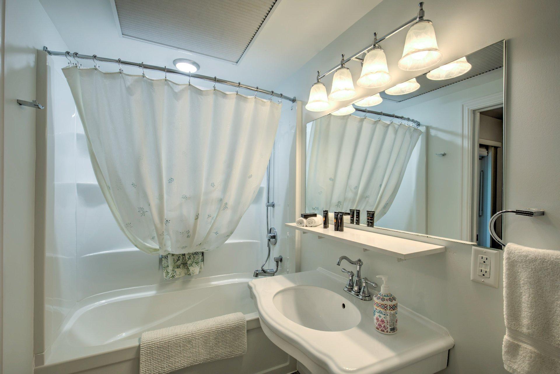 









21


Ch. Burnside

,
La Pêche,




QC
J0X3G0

