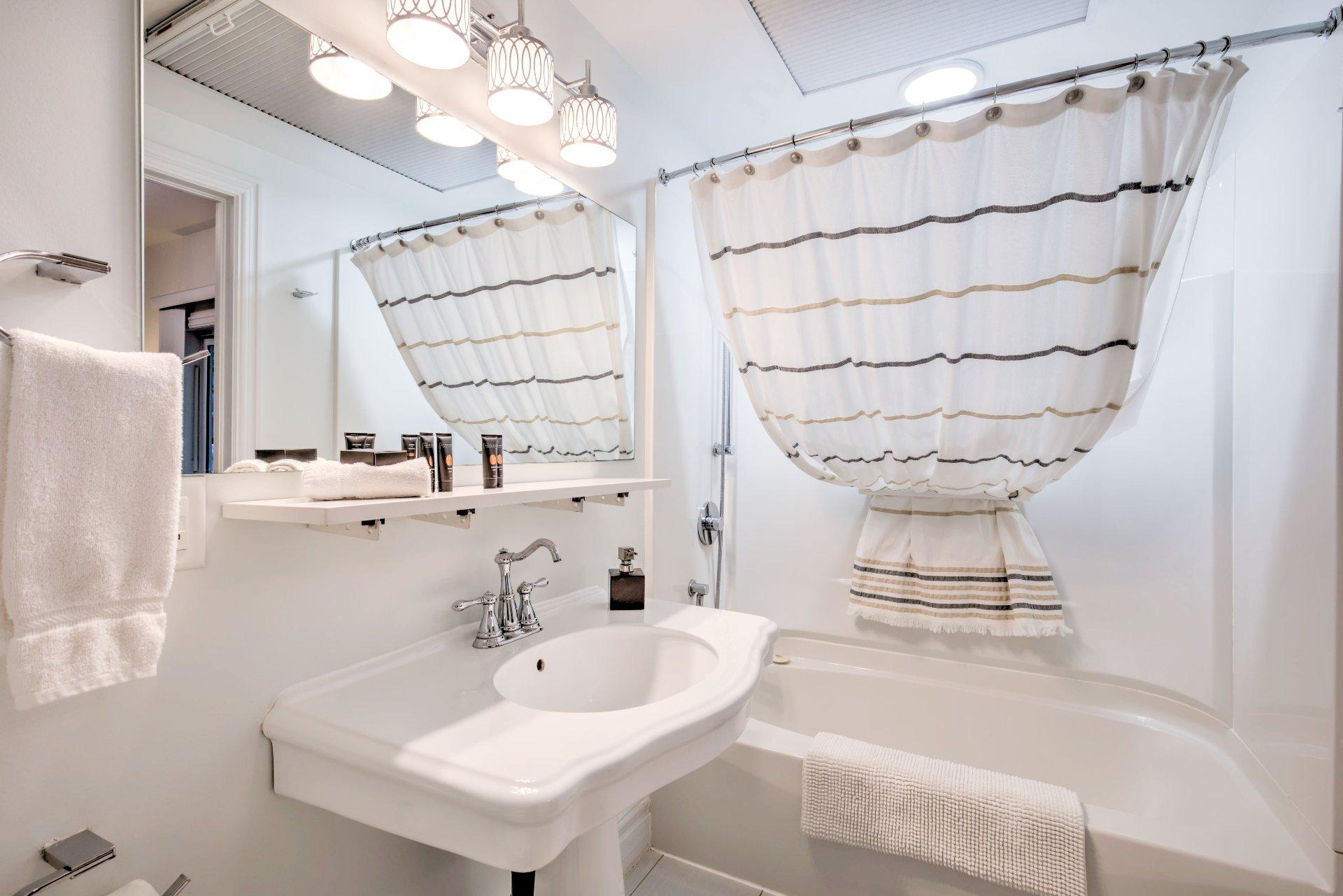 









21


Ch. Burnside

,
La Pêche,




QC
J0X3G0

